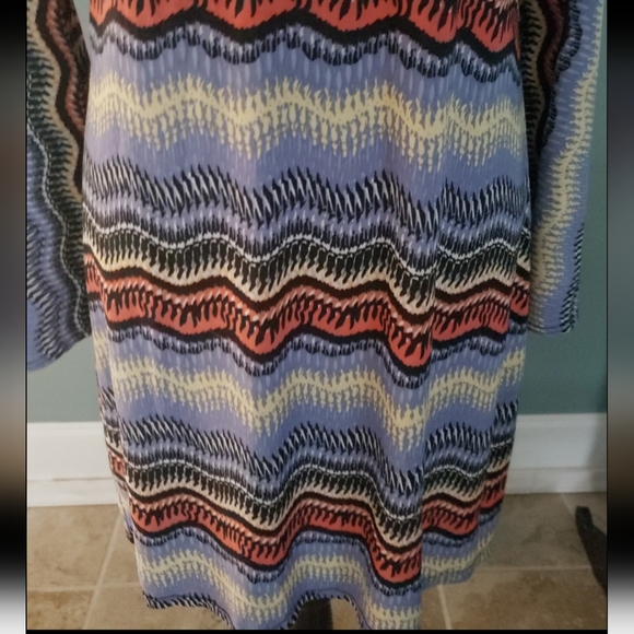 J mode Bell Sleeve Dress - Picture 4 of 9